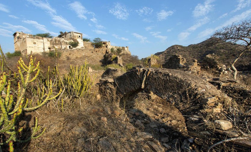Gaur Bati, Dungarpur, Rajasthan - Vushii.com